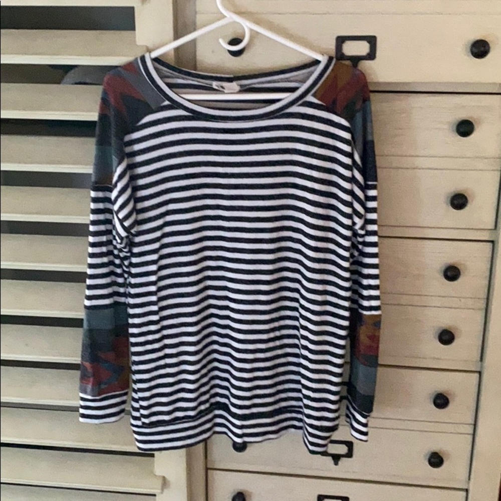 Long sleeved top